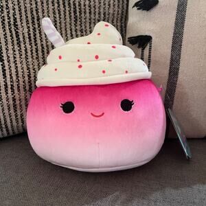 NWT Cinnamon the Frozen Yogurt Squishmallow 8”